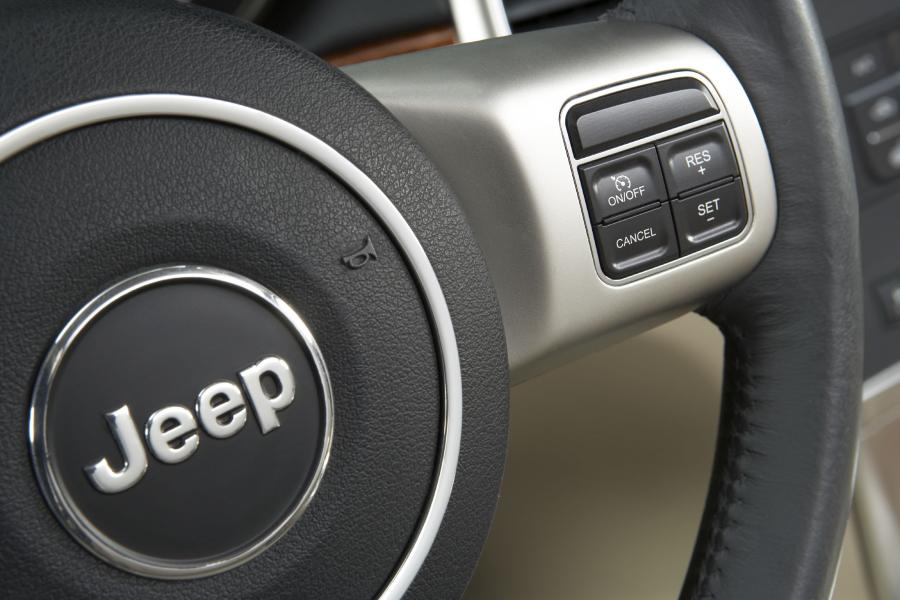 Jeep Grand Cherokee 2011 года  (фото 38 из 91)